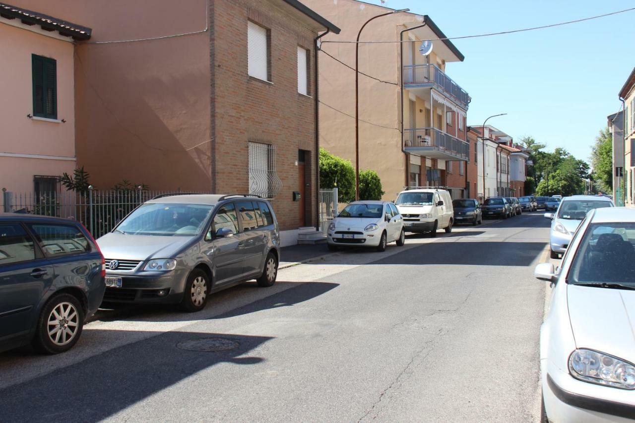 Accogliente Casa Indipendente Con Wi-Fi Gratuito, A Due Passi Dal Centro E Dalle Attrazioni Ravenne Extérieur photo